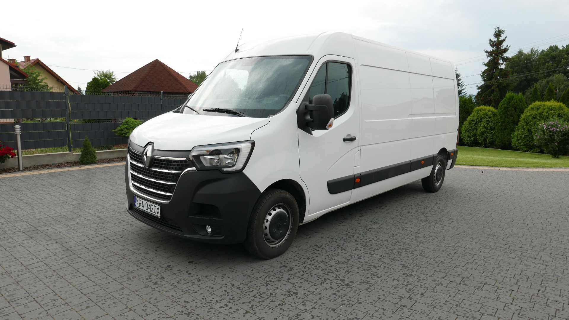 Wynajem aut dostawczych wypożyczalnia samochodów Renault Master Trafic