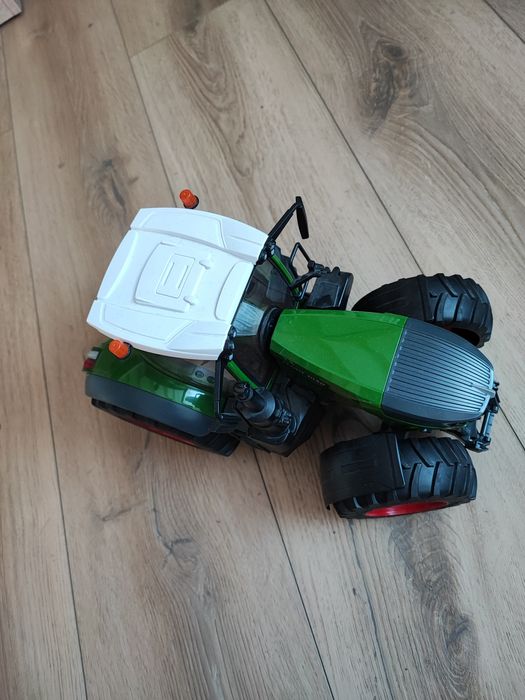 Traktor bruder  BRUDER