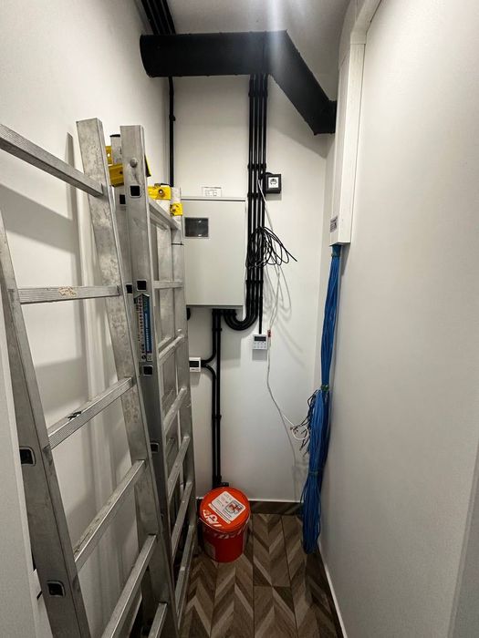 Оренда фасадного приміщення 85 м2 в центрі міста 2 поверх