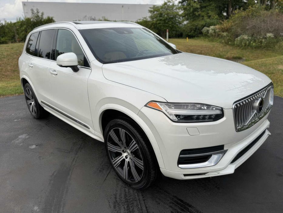 Volvo XC90 T8 7-Passenger      2021