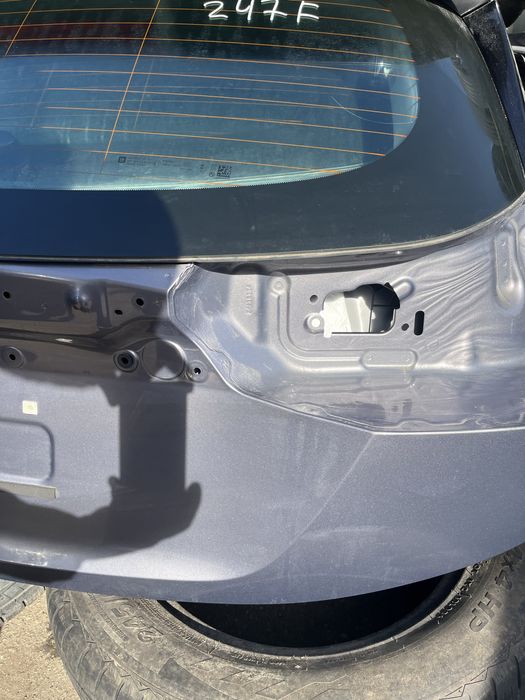 Кришка багажника Chevrolet Bolt EV 2023