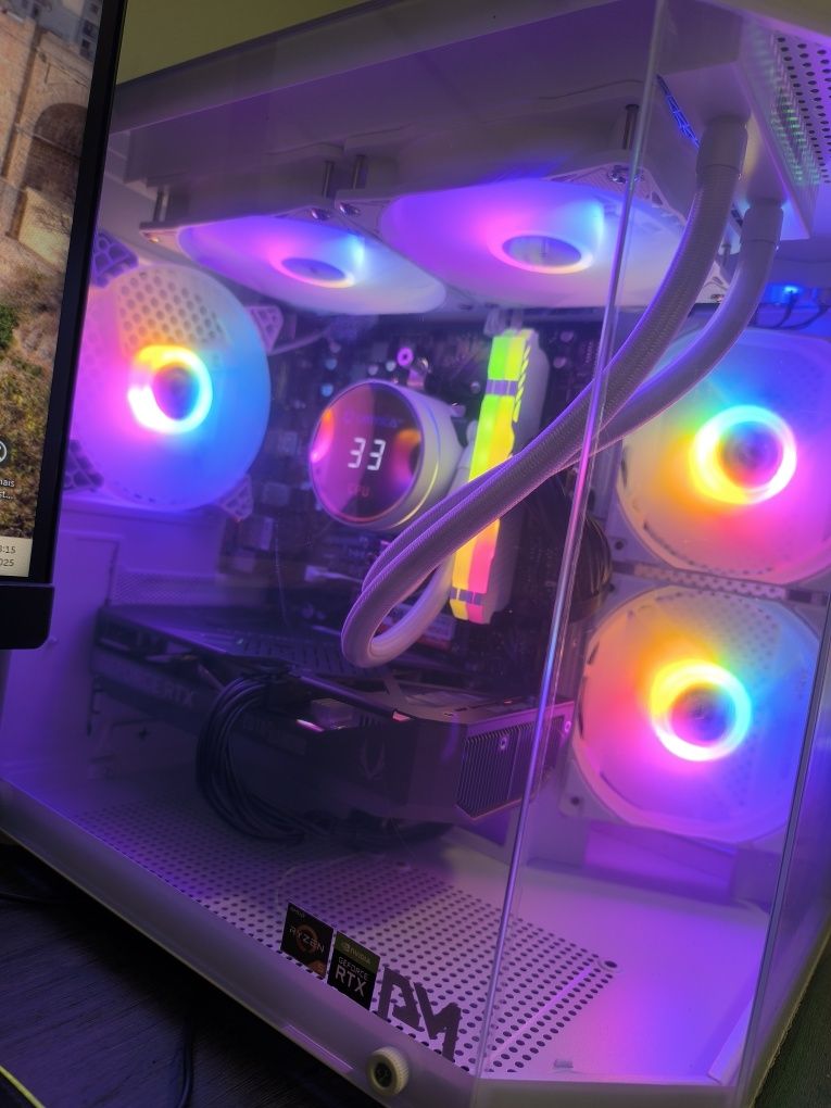 PC RTX 5050 32 + Ecrã + Teclado e Periféricos