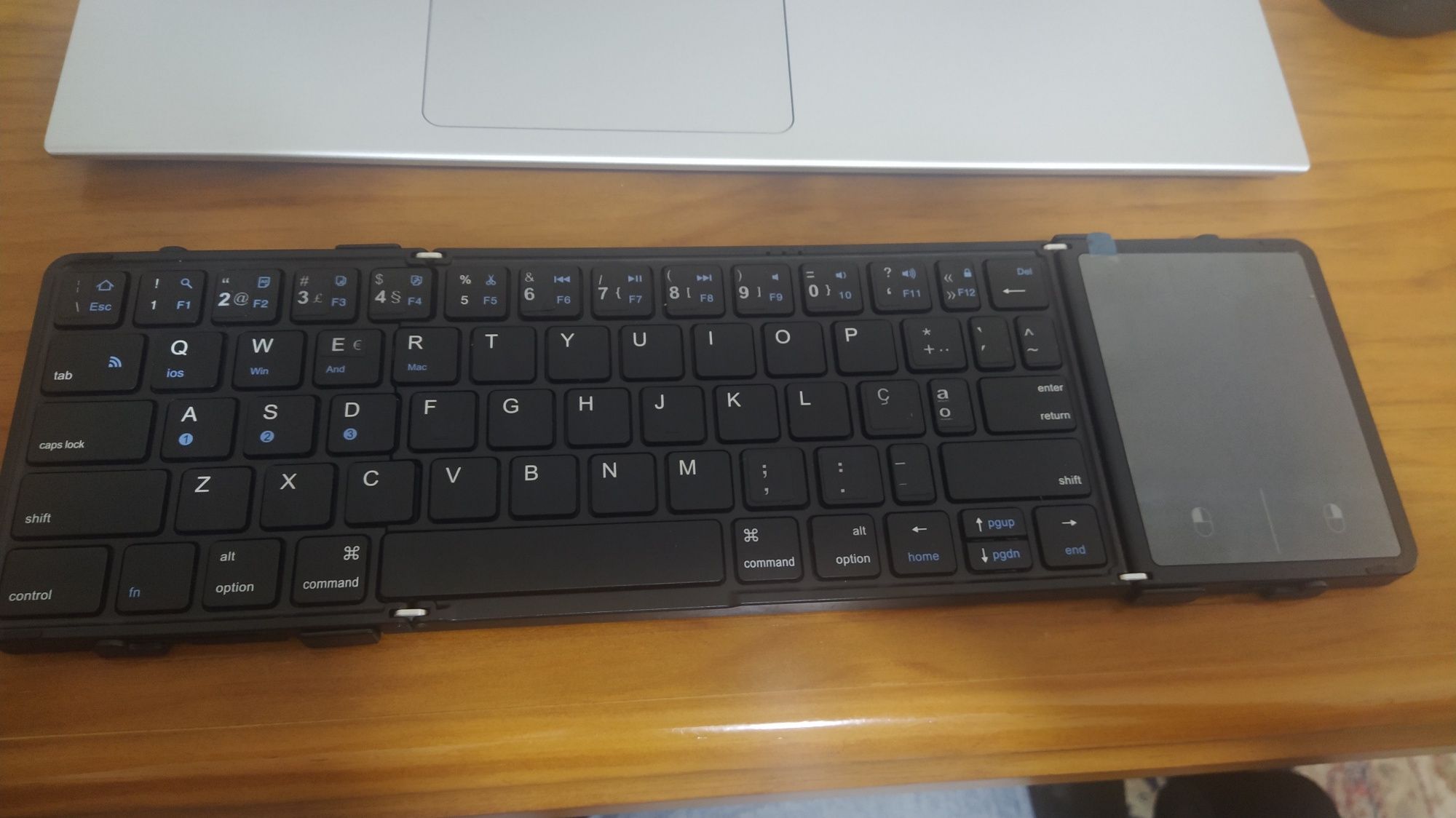 Teclado bluetooth dobrável com touchpad mouse