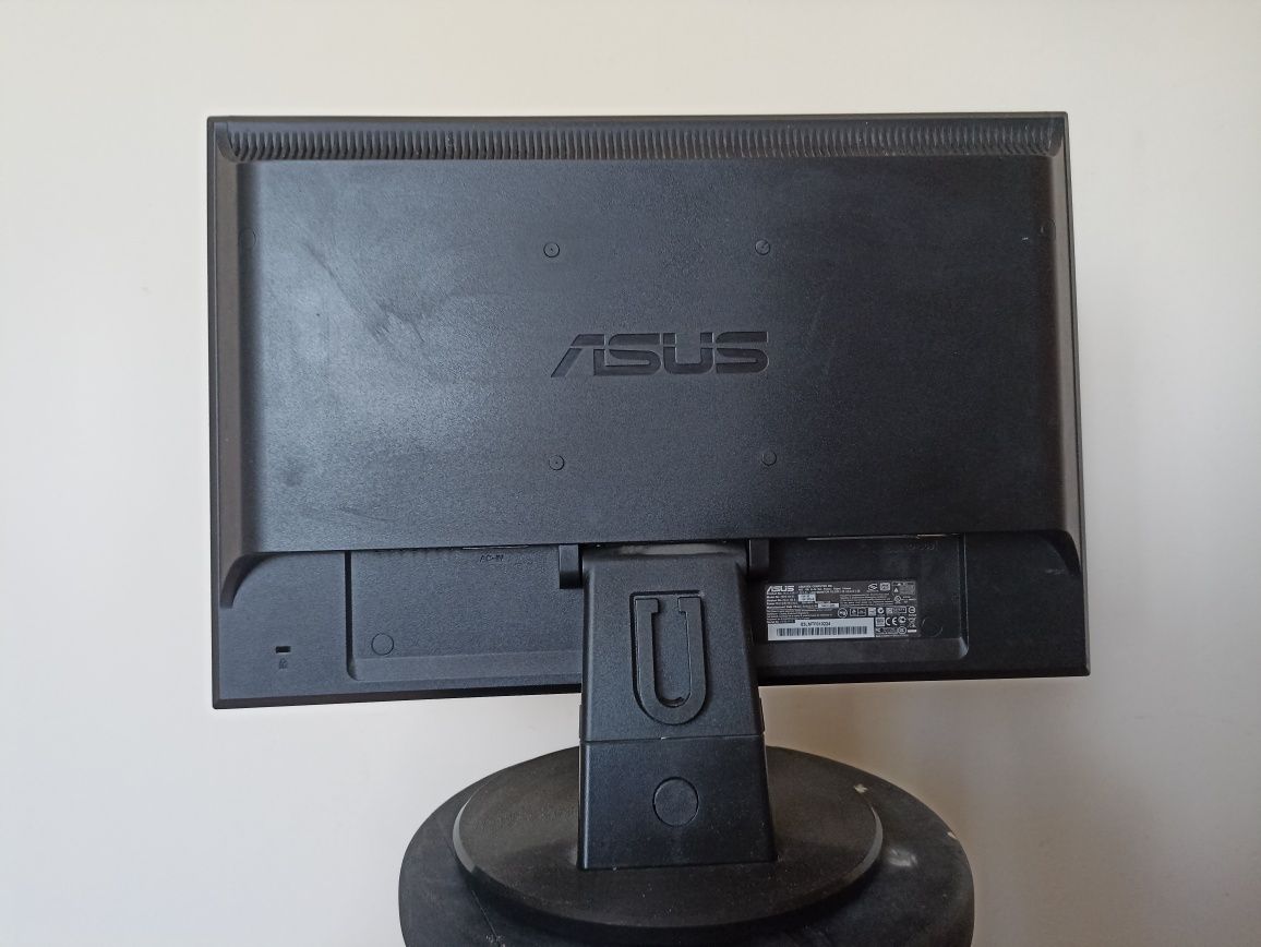 Monitor Asus 19"