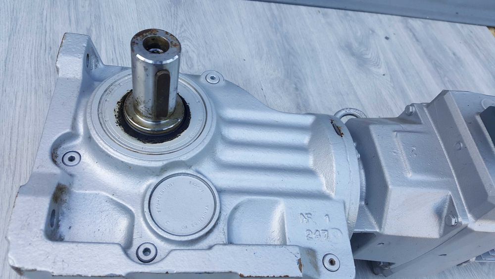 Motoreduktor SEW k67 d16b/hs dt80k4/bmg Przekładnia 7.5-37 obr.