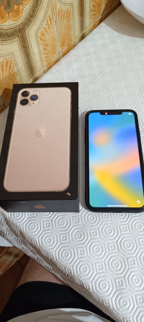 iPhone 11 pró Max Gold