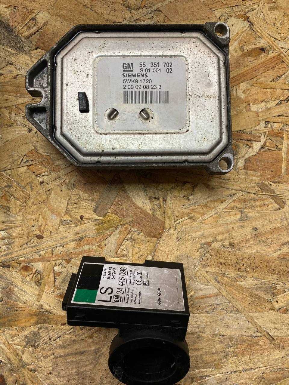 Блок управління двигуном ЕБУ ECU Opel Astra G Zafira A 1.8 Z18XE