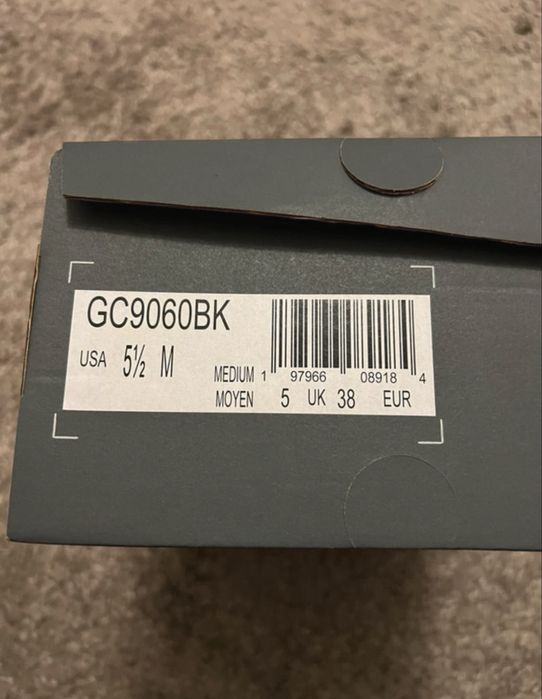 New Balance 9060 Black Grey 38