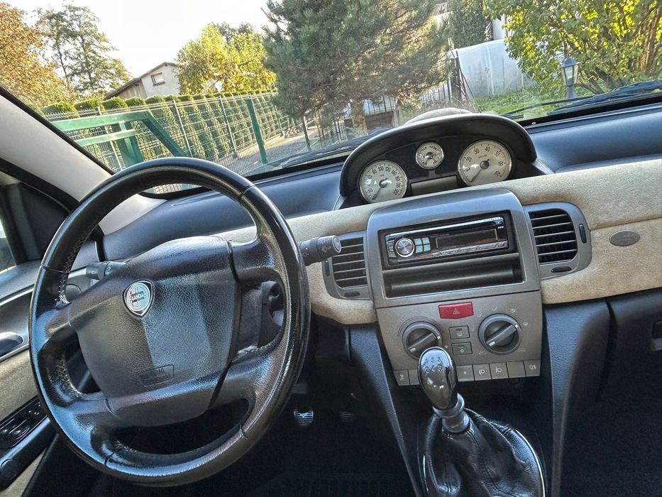 Lancia ypsilon 1.4