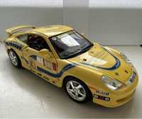 Model samochodu w skali 1:18 Porsche Carerra 911 Bburago Burago