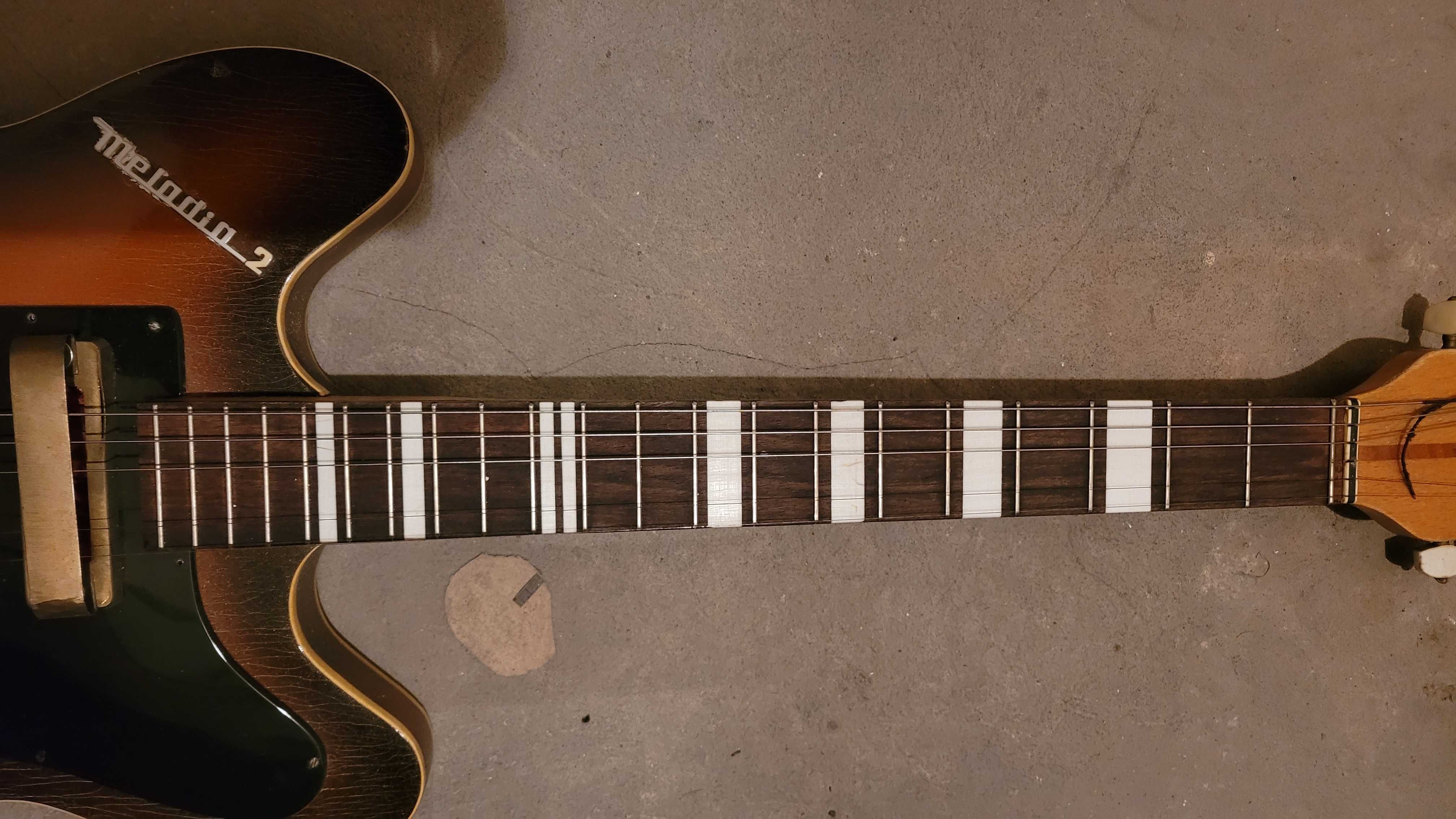 Gitara elektryczna Melodia 2 - 50 letnia