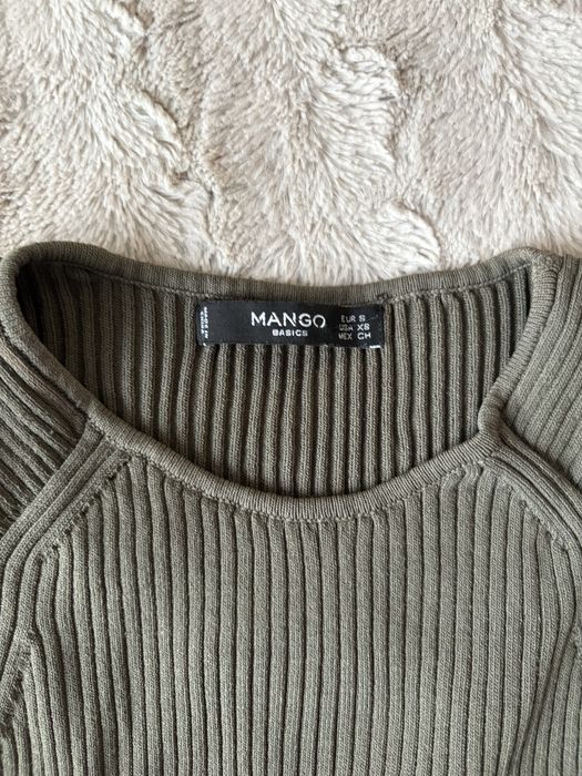 Długa sukienka prążkowana Mango S khaki