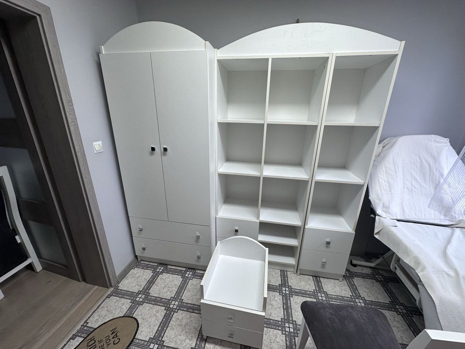 Meble do pokoju dzieciecego białe