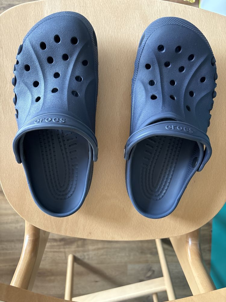 Шльопанці Crocs