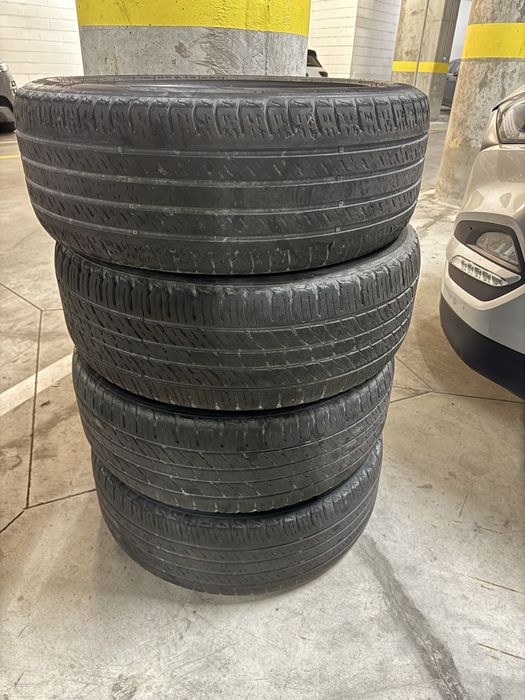 4 Pneus Kumho 225/55 R18 usados