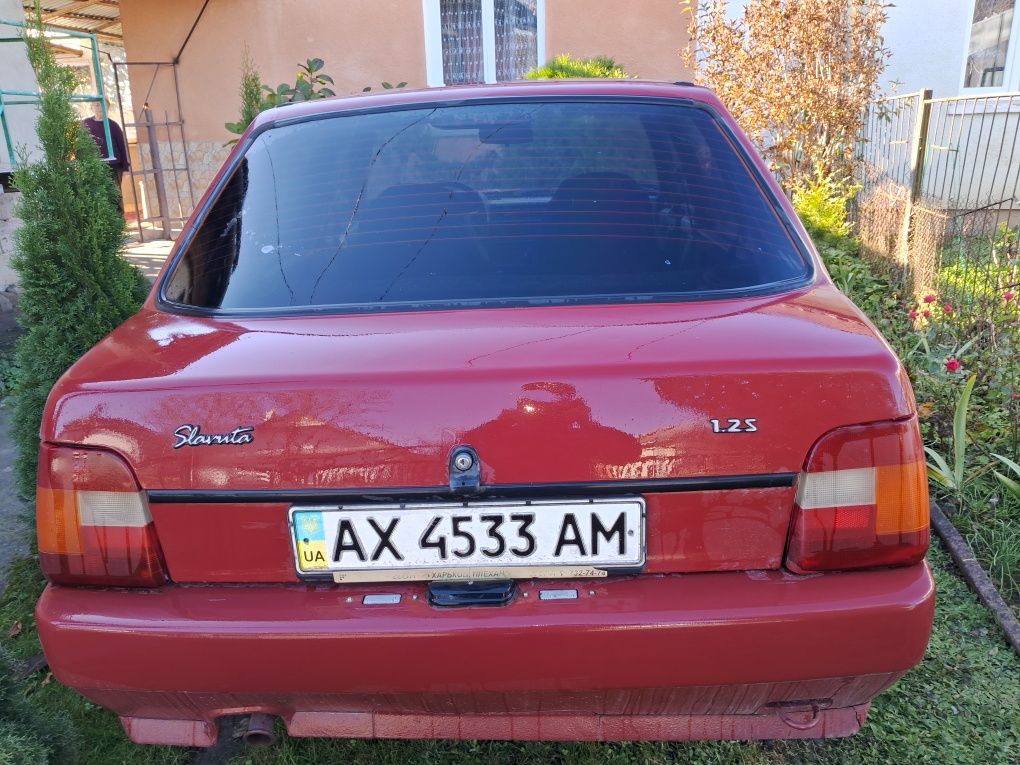 Автомобіль Славута 2006 року випуску