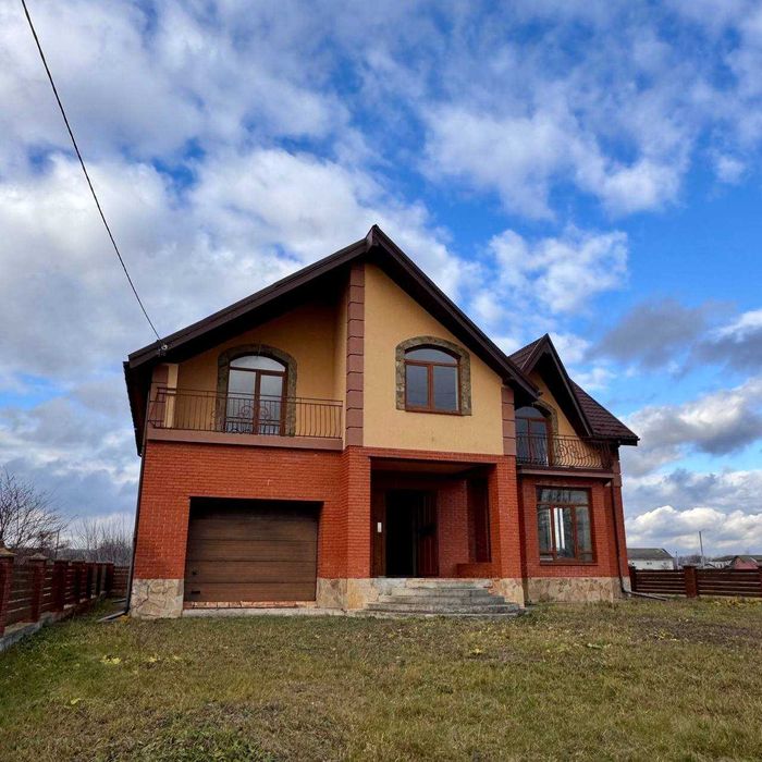 Продається будинок у с. Старий Лисець (5 км до Івано-Франківська)