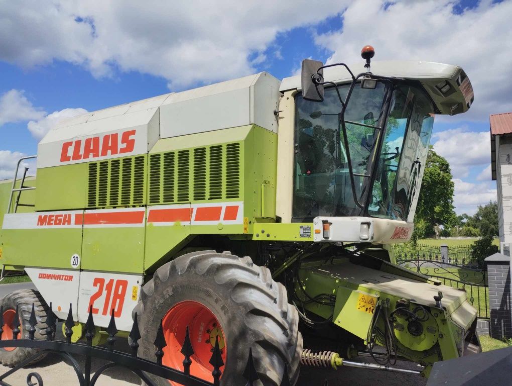 Kombajn Claas mega