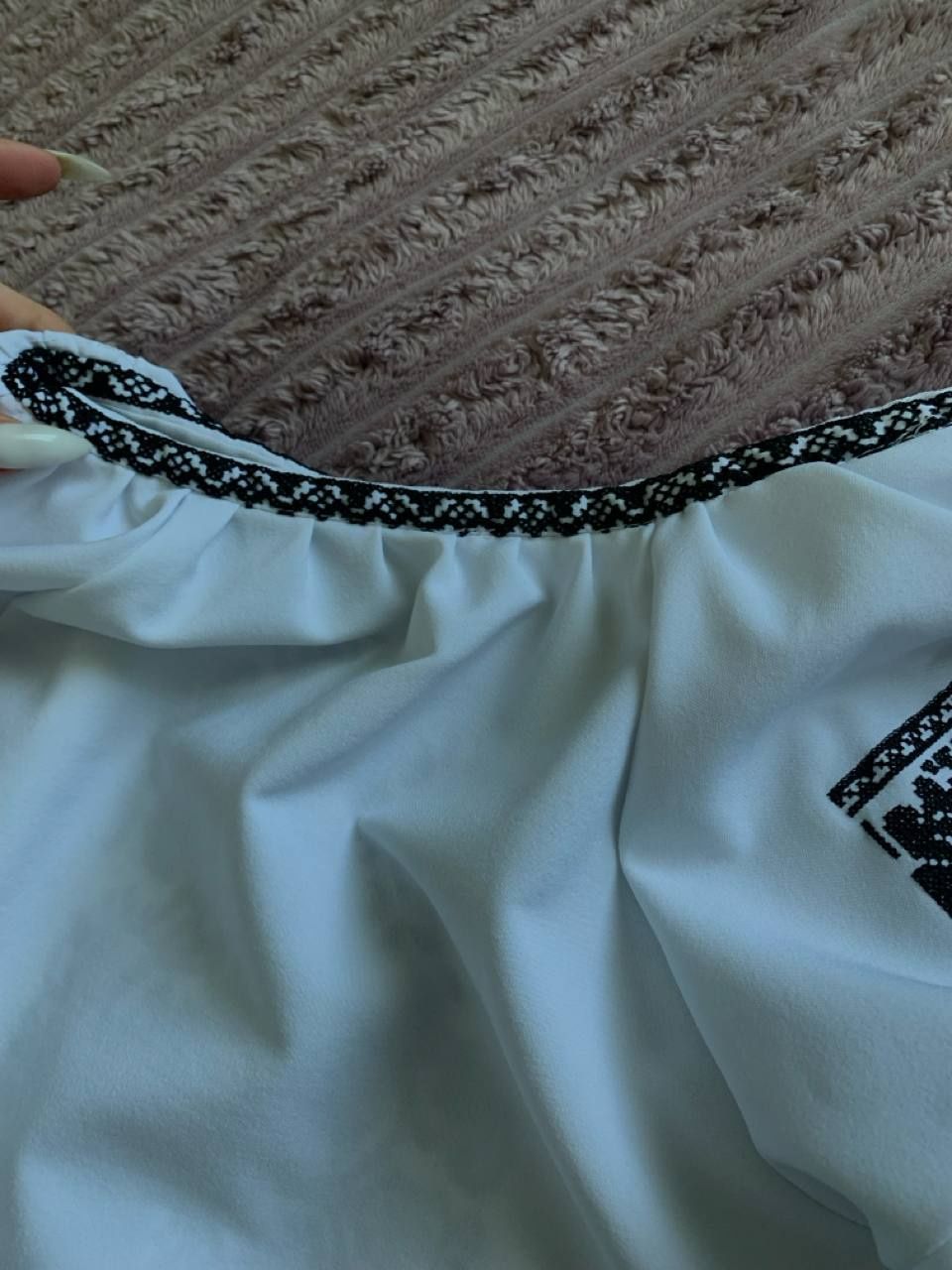 Вишиванка на дівчину
