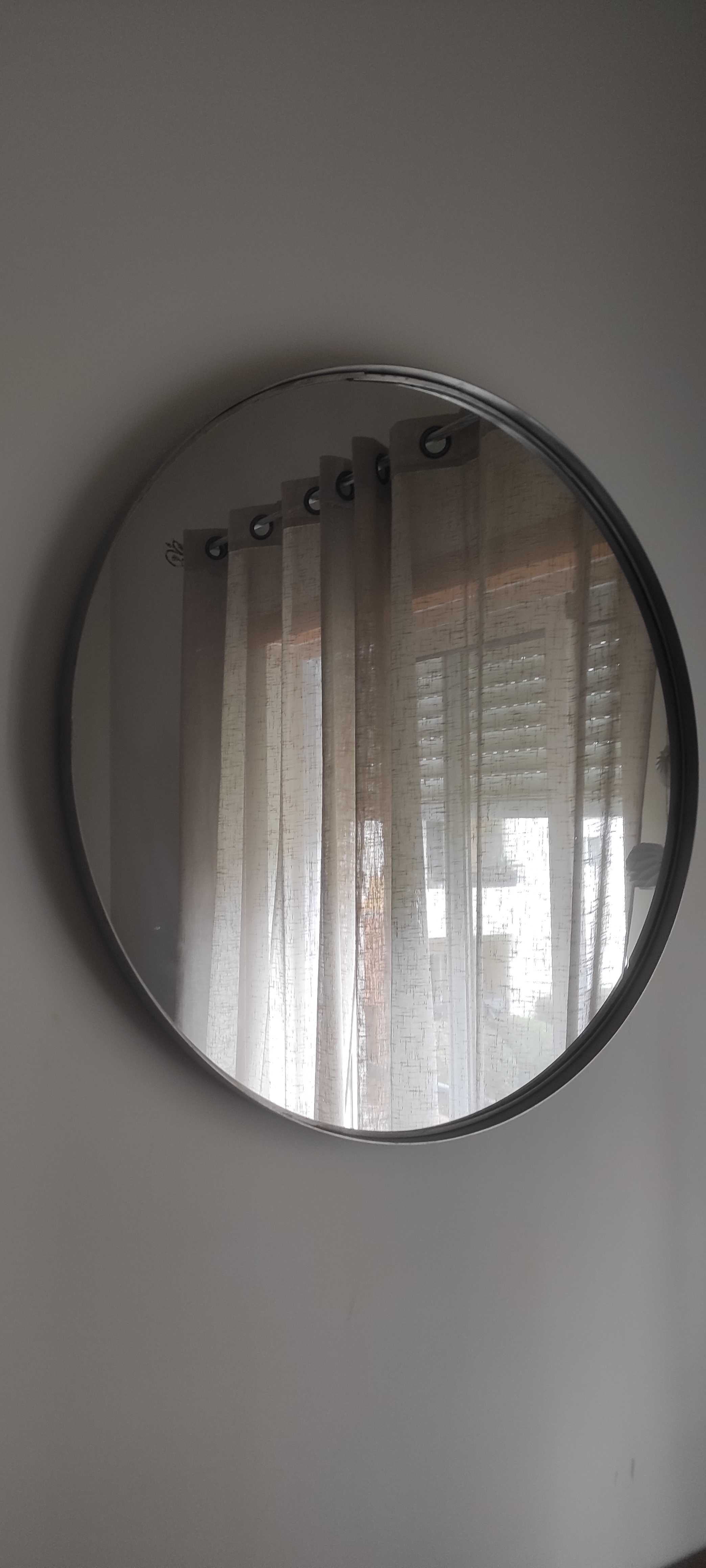 Espelho grande, cinza