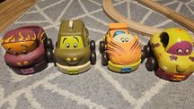 Samochodziki z napędem B.Toys