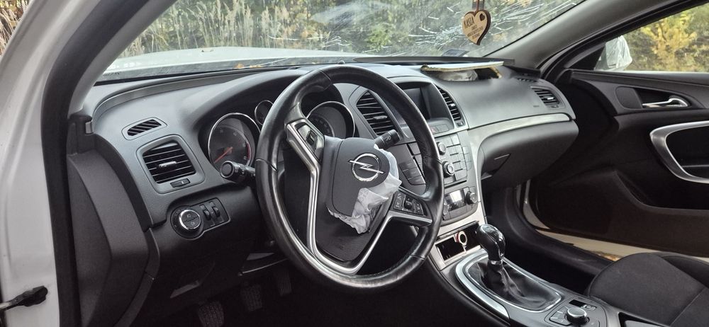 Opel Insignia A 2.0 CDTI 170KM • 2012 r. • Po kolizji • Silnik odpala