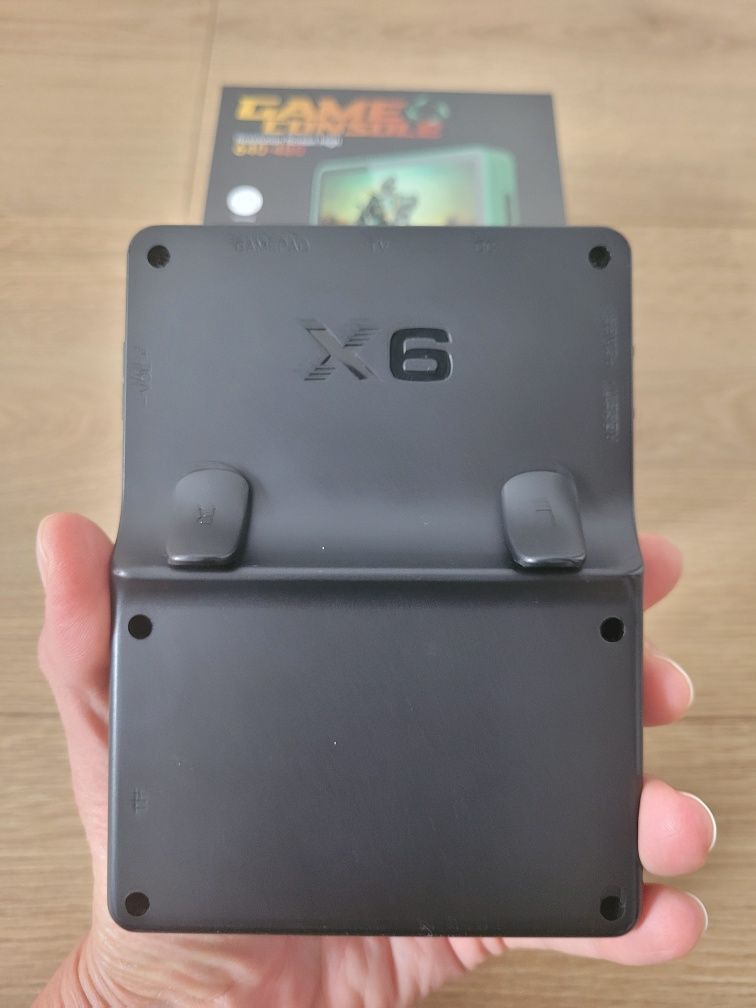 Konsola przenośna, gameboy, 10 000 gier, model x6

Konsola retro 10000