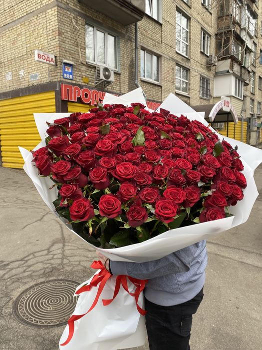 Букет 101 роза, букет 101 троянда, букет 51 троянда, доставка квітів