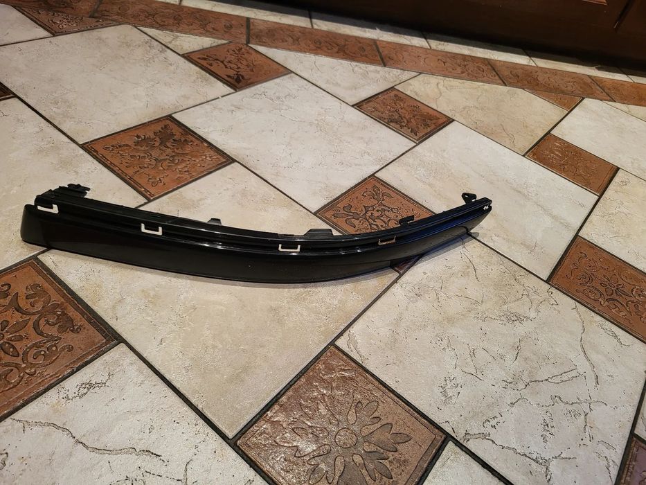Listwa zderzaka przód Lewa z otworami na listwę, do malowania VW PASSAT B5 FL 10.00-05.05