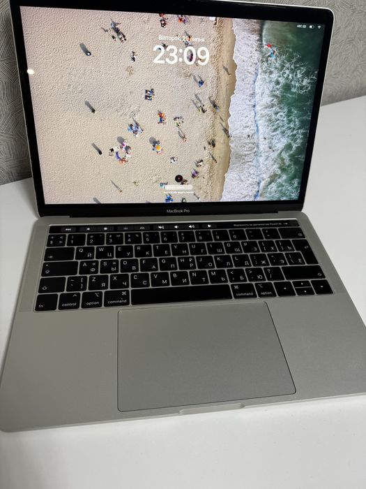 MacBook Pro, 2018 року Мак бук