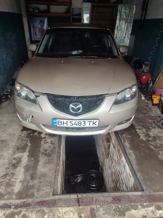 Продам мазду 3 під ремонт двигуна