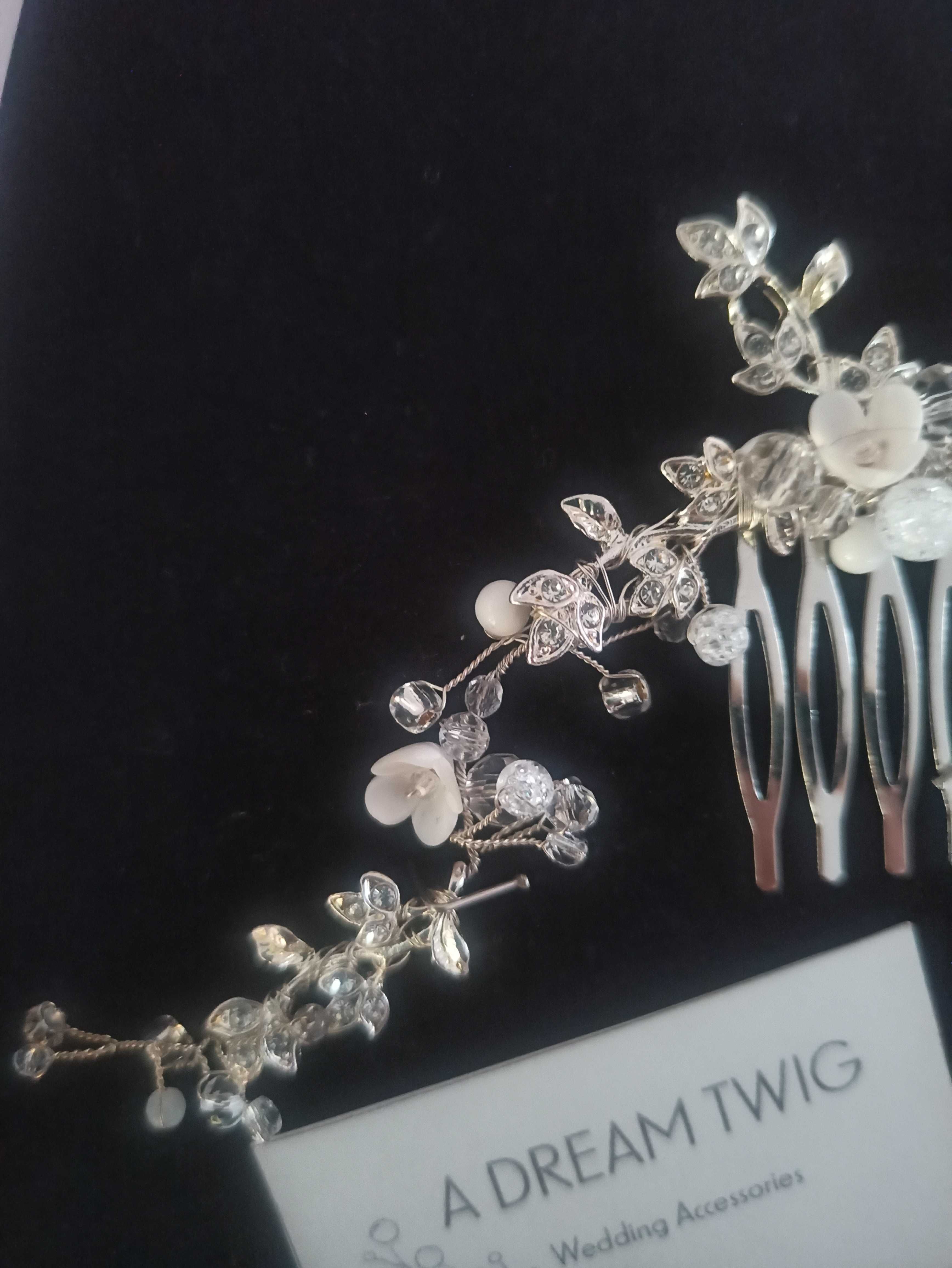 Biżuteria ślubna grzebyk do włosów gałazka kwiaty A dream twig