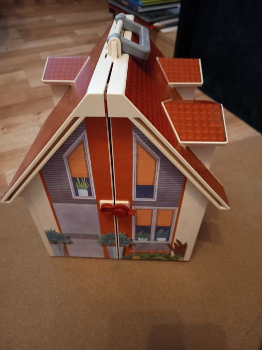 Domek Playmobil z wyposażeniem