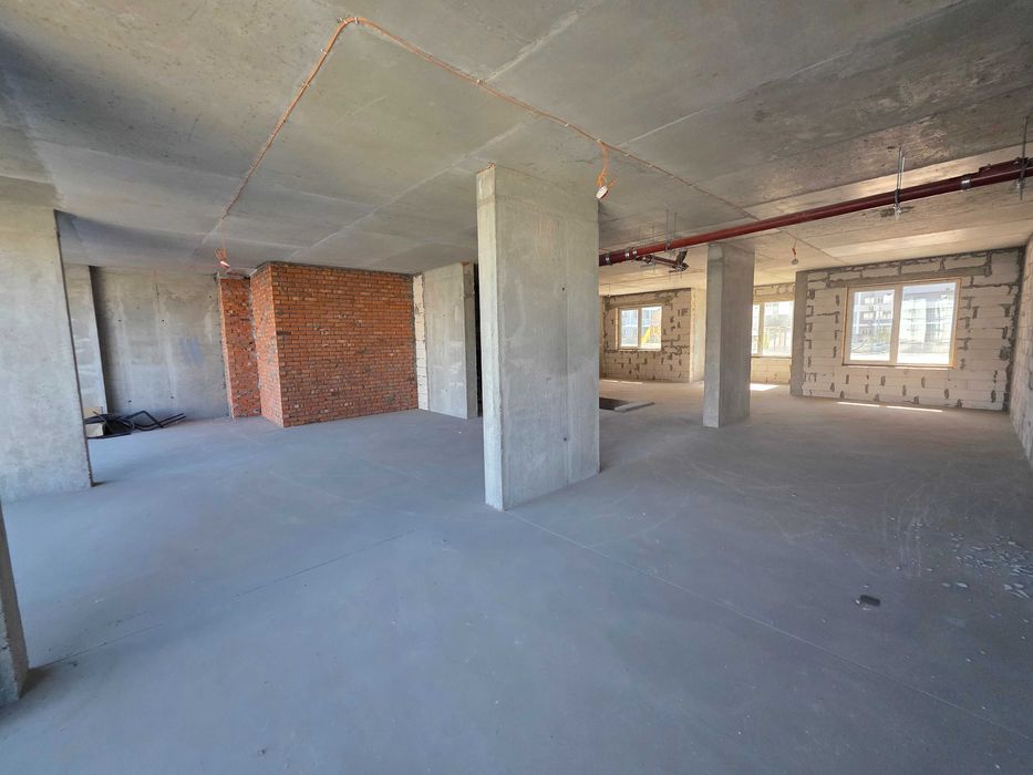 Аренда торгового помещения Лебединый ЖК, Харьковская, 238м.кв. Без%