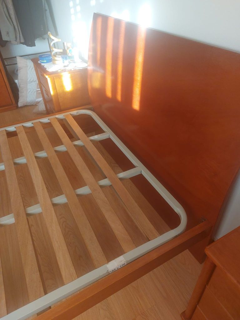Cama de casal 180x130
