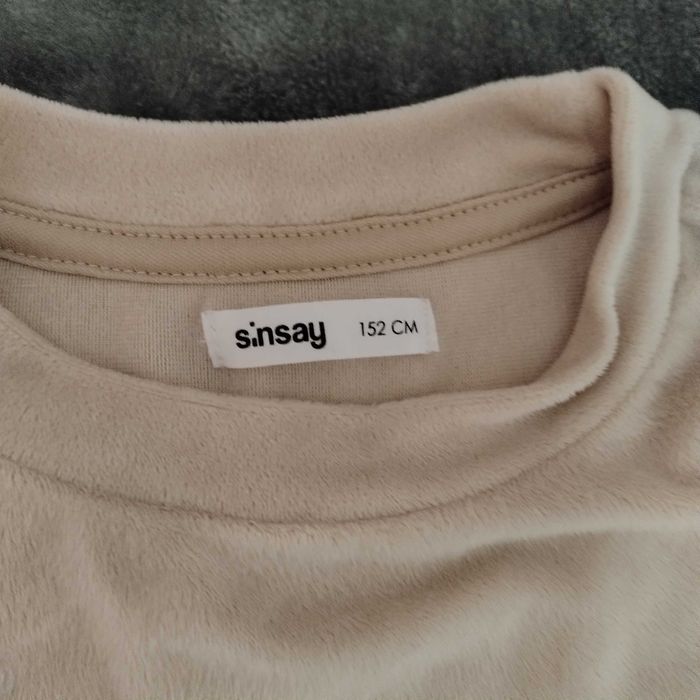 Dres Sinsay 152 plus gratis