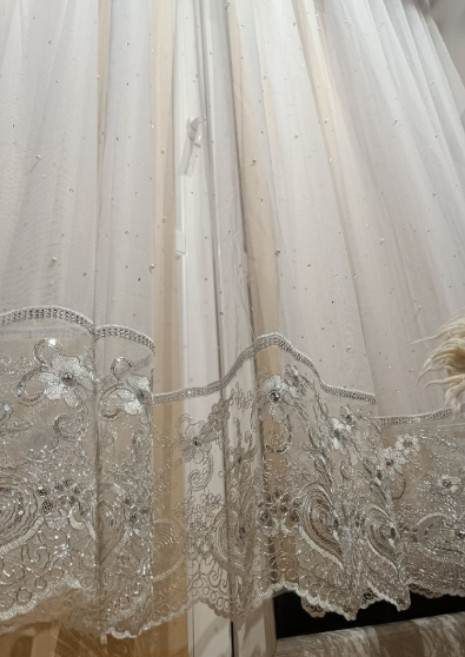 Firany ze srebrną gipiurą i perełkami 220x400cm