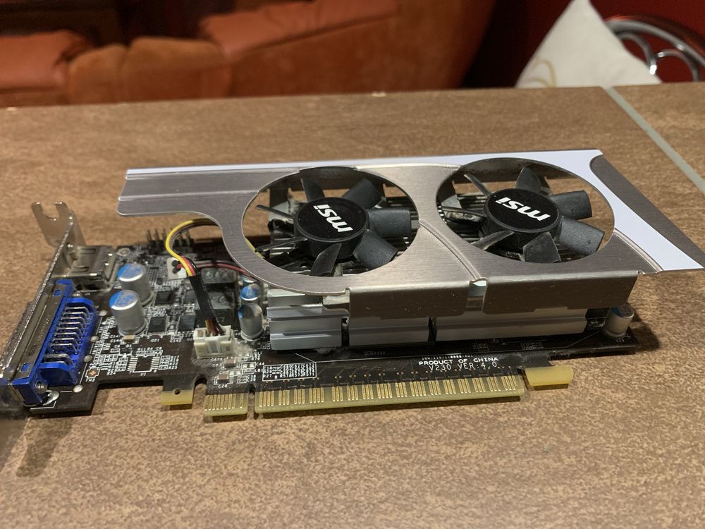 MSI GeForce GT 440 1GB DDR3 128bit 96Core 810Mh
