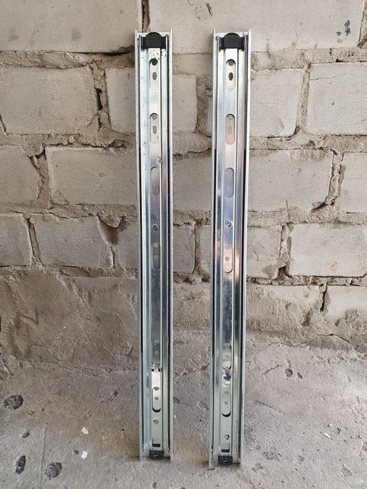 Шариковые направляющие для ящиков длиной 550 мм