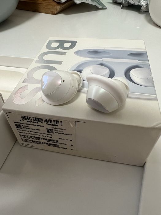 Навушники Samsung Galaxy Buds