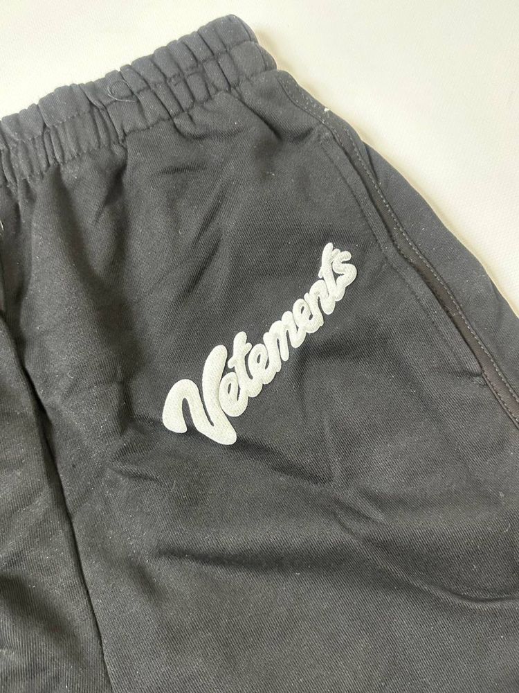 • шорты Vetements 3D Logo Shorts • М-L