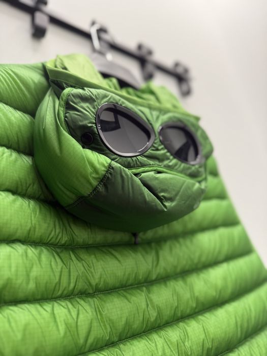 Жилетки пухові C.P. Company