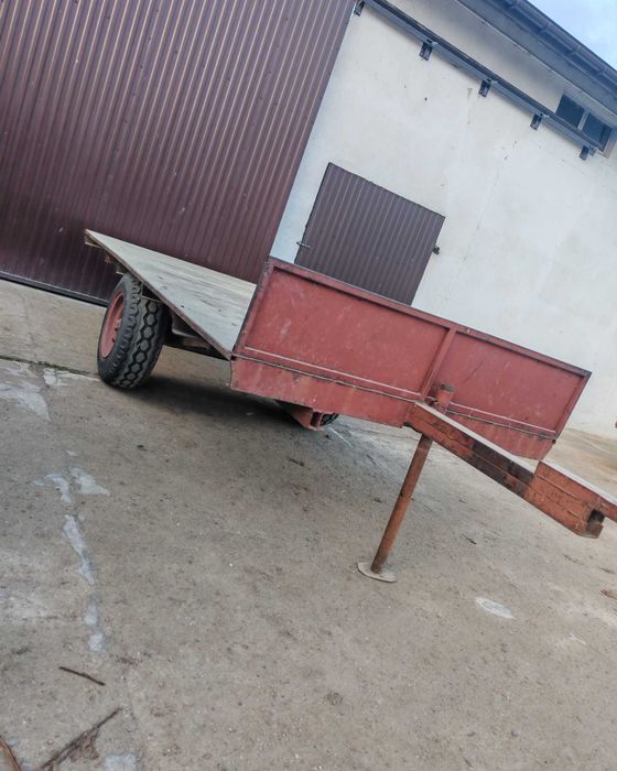 Przyczepa rolnicza jednoosiowa i sadownicza