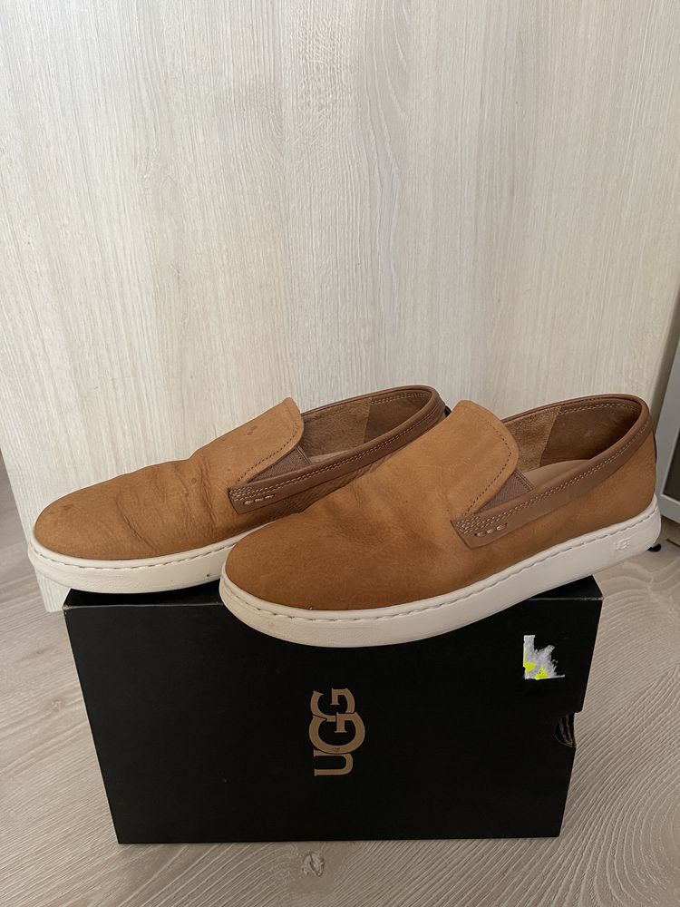 Сліпони Ugg з нубука