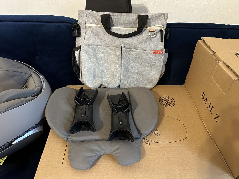 Fotelik Cybex Cloud Z i-Size + baza obrotowa Base Z + akcesoria