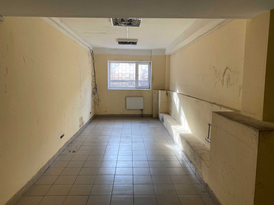 S = 33 кв. вул. Ак. Заболотного,150. Офіс-склад у БЦ Феофанія. БЕЗ%.