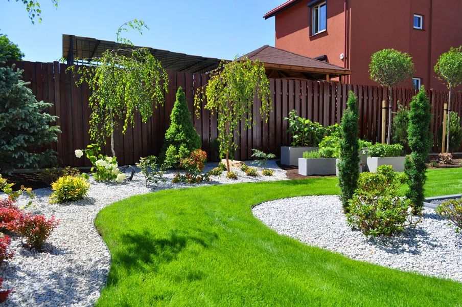 Kompleksowe Zakładanie Ogrodów. Trawniki z rolki oraz z siewu