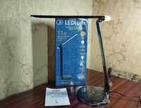 Яркая LED лампа для настольного использования