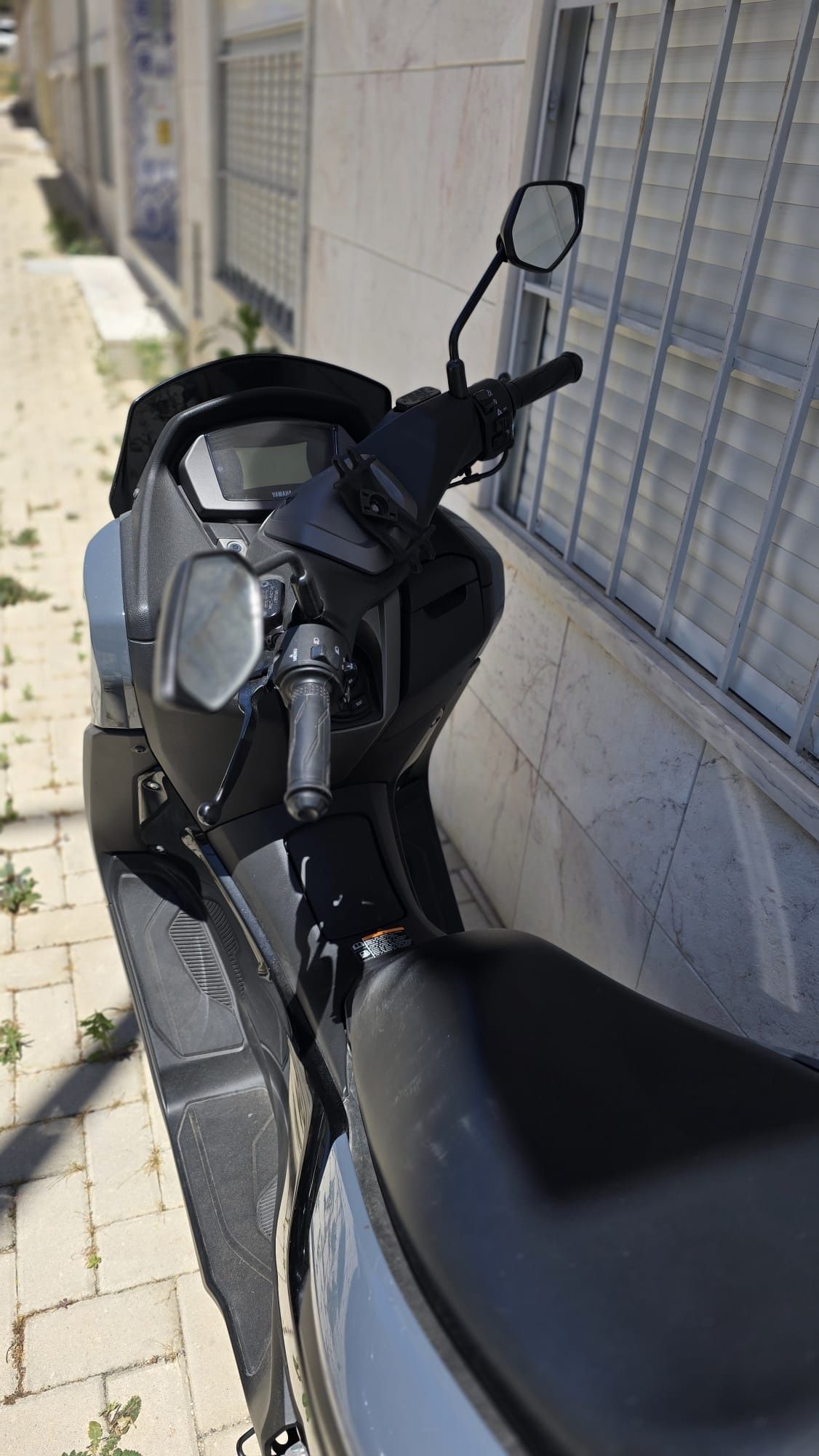 VENDO YAMAHA NMAX 2023 COM 3,668 KM RODADOS