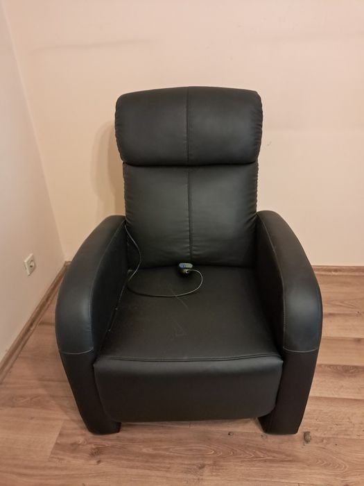 Fotel rozkladany do masażu,z masazem,jak nowy